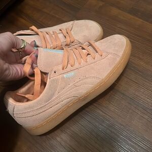 WORN ONCE Pink Suede Puma Shoes - Size 7.5 Like New Sneakers